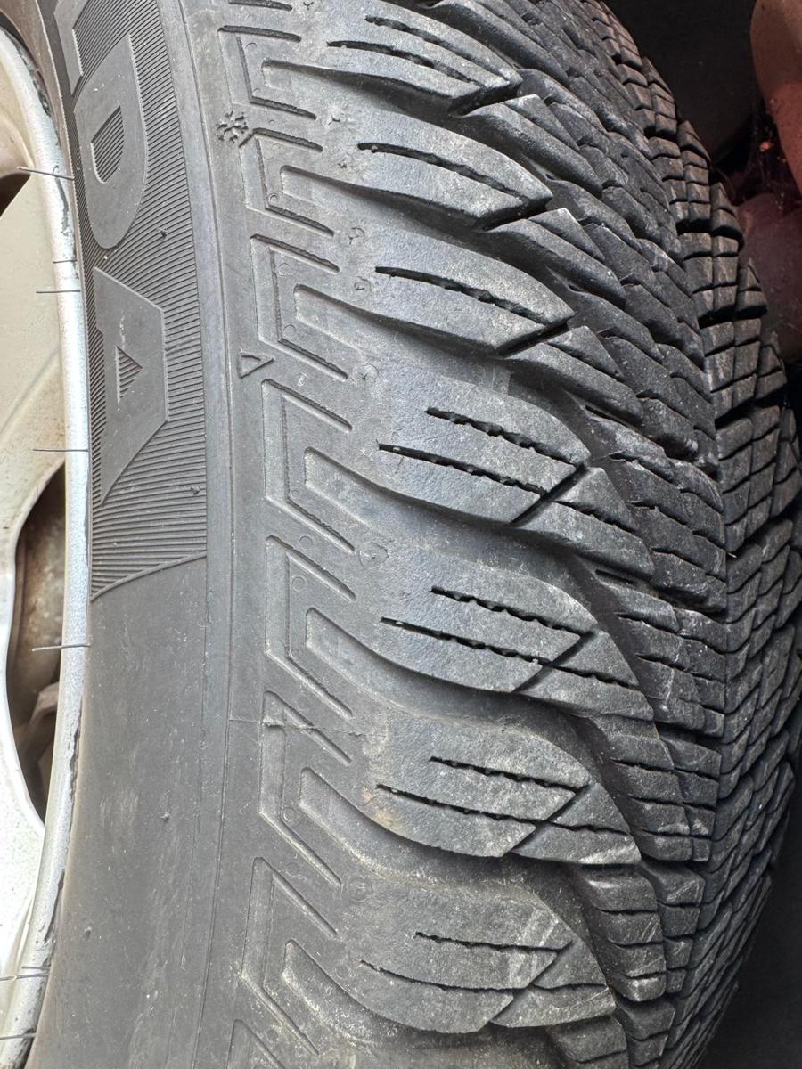 Peugeot 207 Allwetter Reifen R&auml;der Alufelgen 185/65 R15 Fulda Komplettr&auml;der